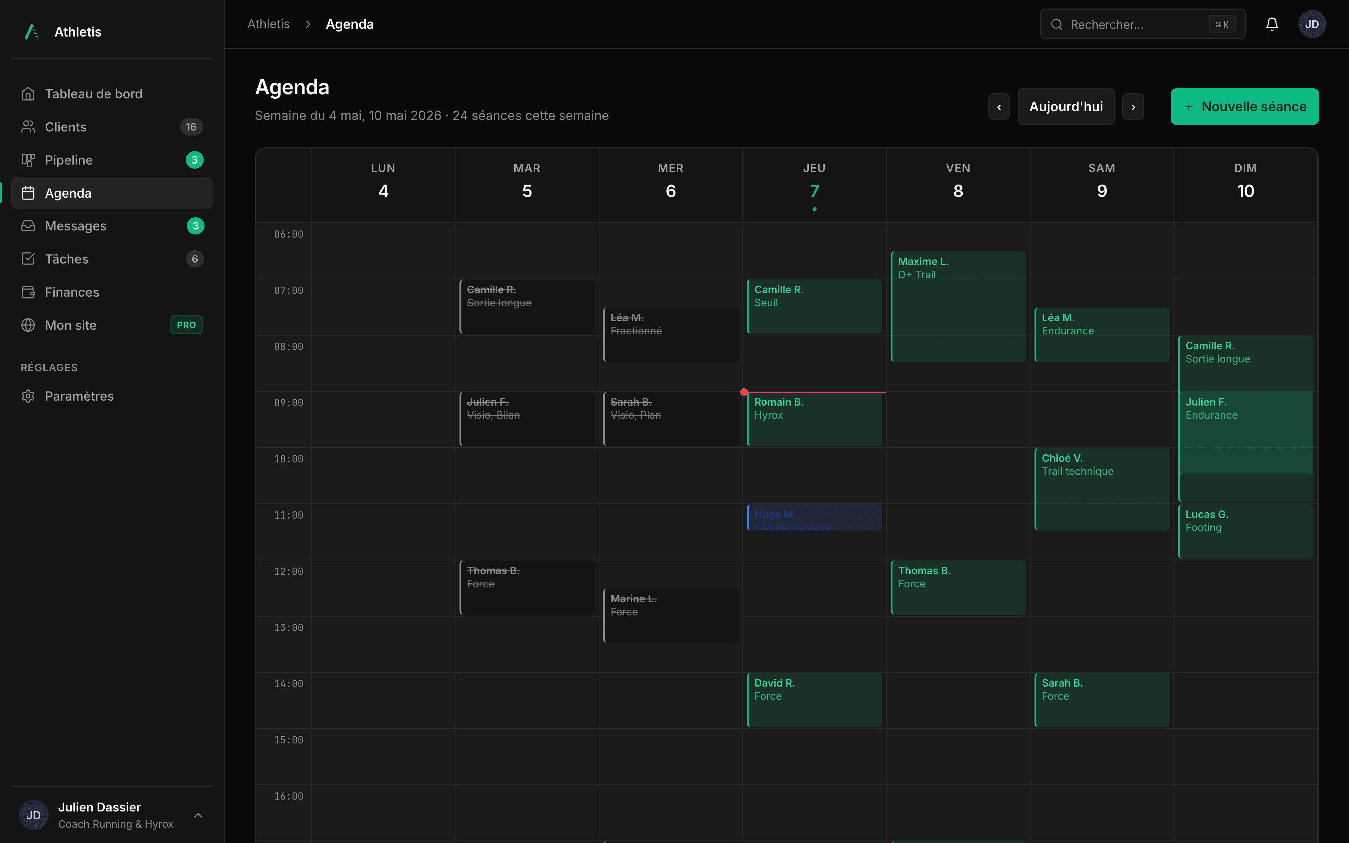 Weekly session calendar in Athletis to plan a sports coach's schedule across the week